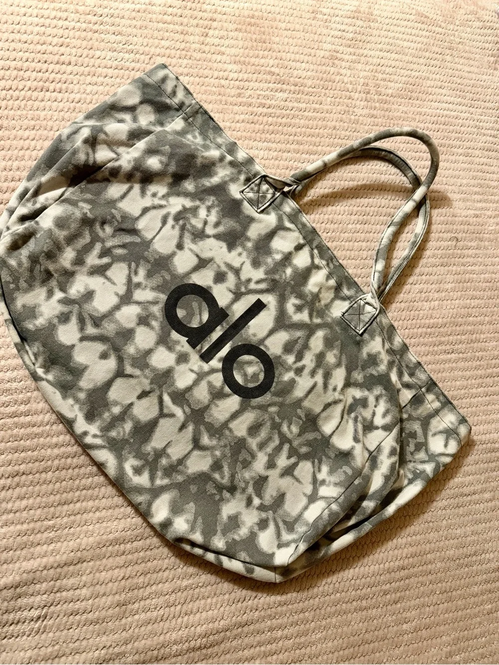 ALO Yoga Gray Tie-Dye Canvas Tote